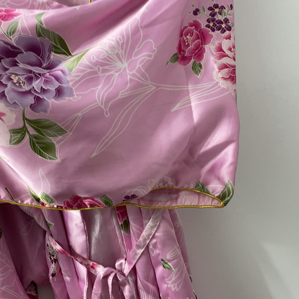Kimono Style Robe - Picture 5 of 6